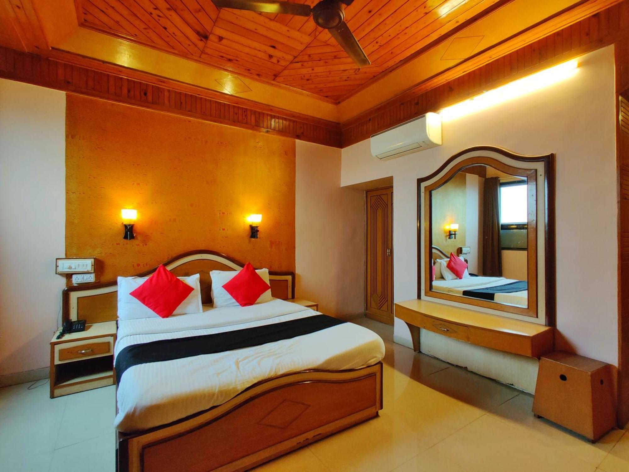 ประทับ เฮอริเทจ Hotel มหาบาเลชวาร์ ภายนอก รูปภาพ