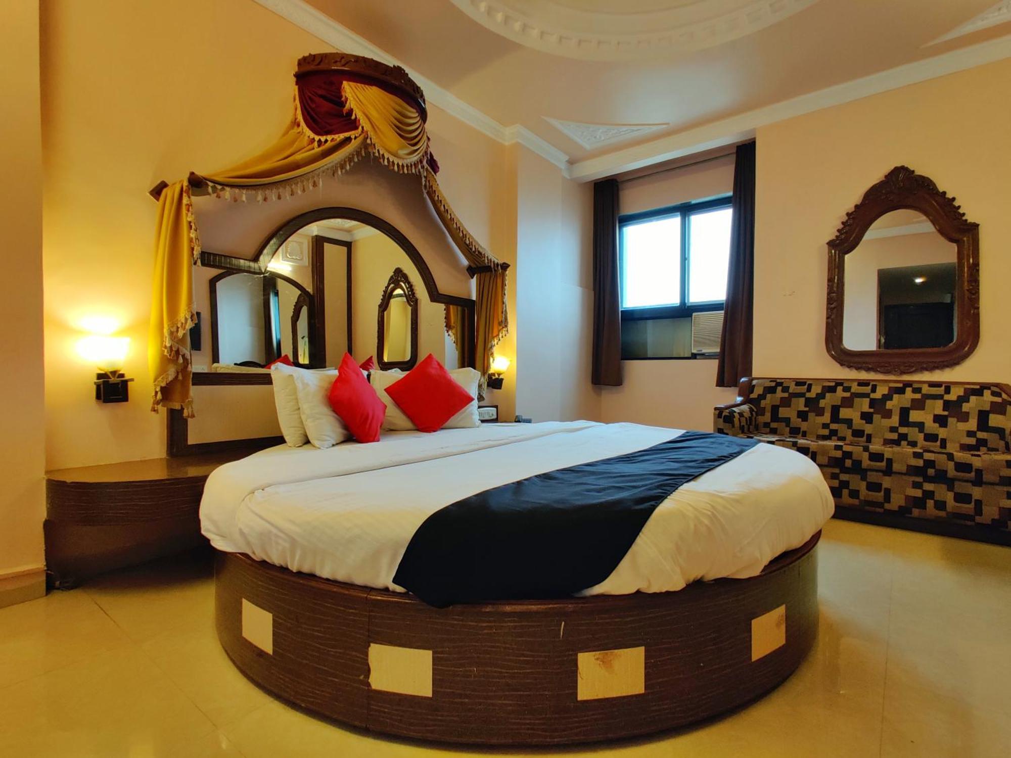 ประทับ เฮอริเทจ Hotel มหาบาเลชวาร์ ภายนอก รูปภาพ