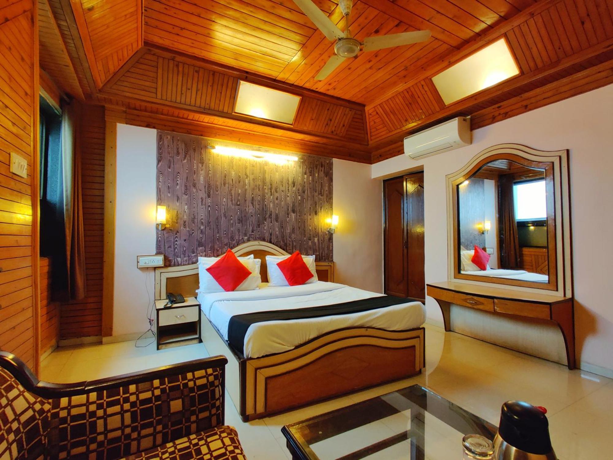 ประทับ เฮอริเทจ Hotel มหาบาเลชวาร์ ภายนอก รูปภาพ