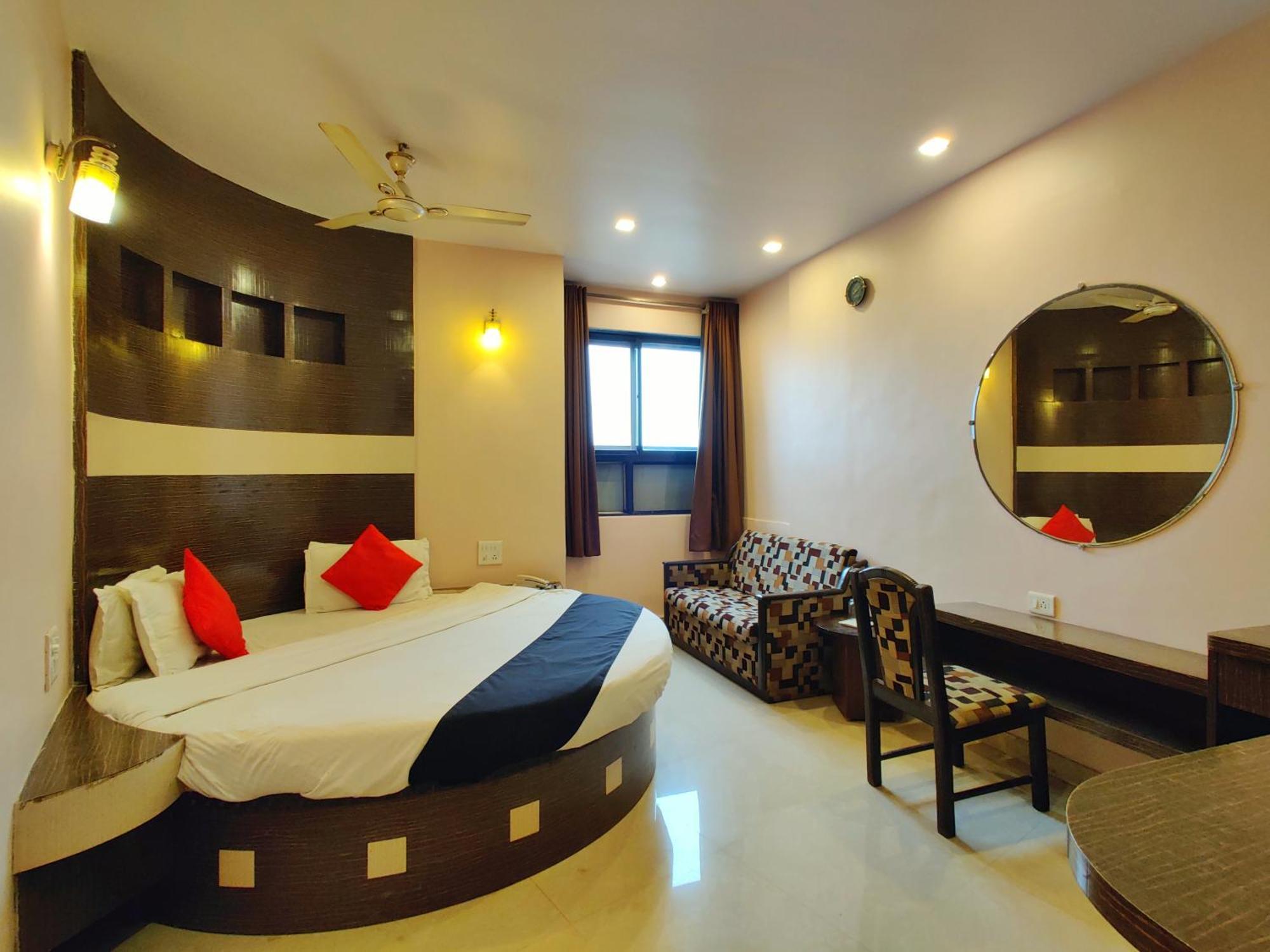 ประทับ เฮอริเทจ Hotel มหาบาเลชวาร์ ภายนอก รูปภาพ