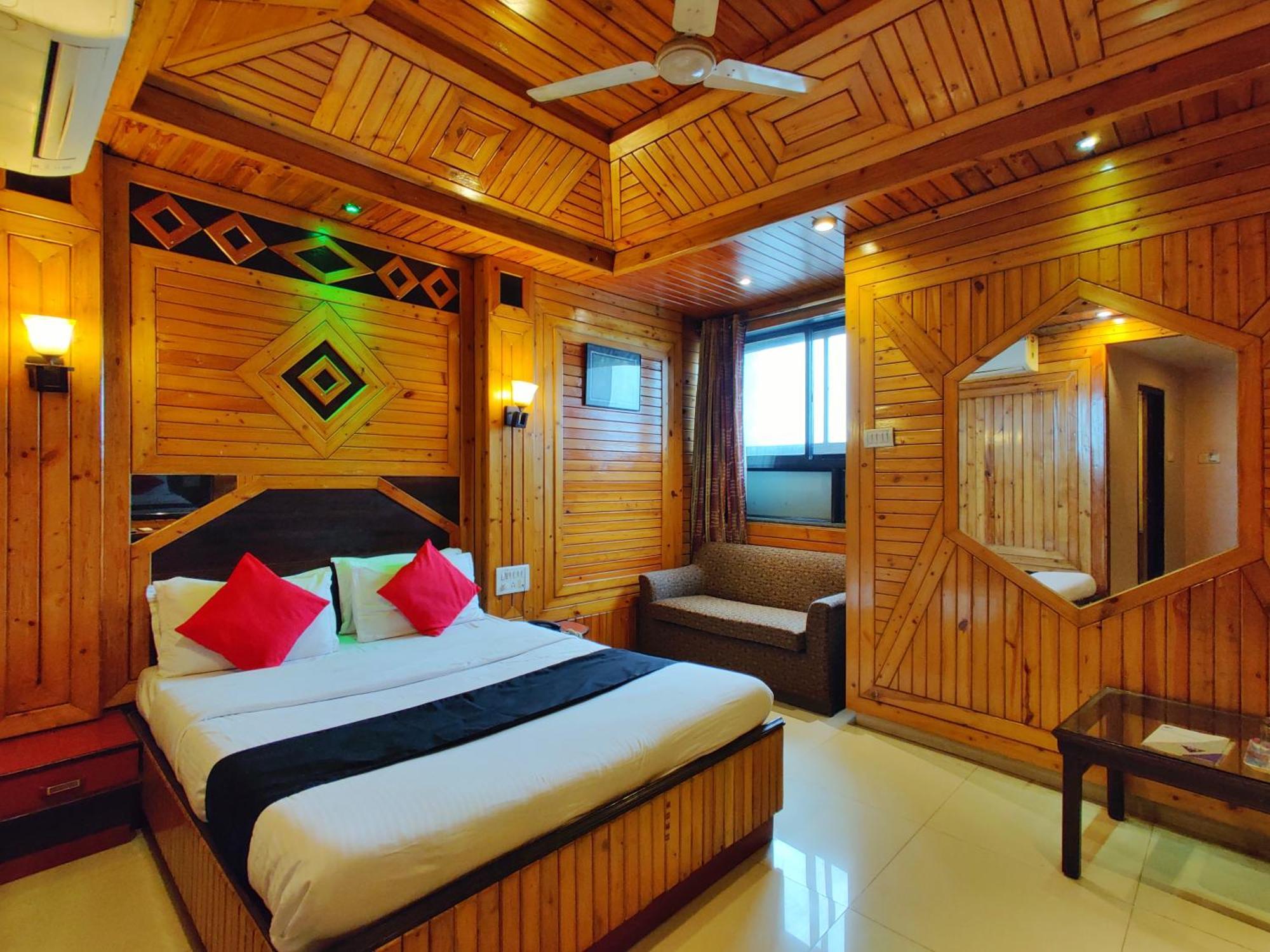 ประทับ เฮอริเทจ Hotel มหาบาเลชวาร์ ภายนอก รูปภาพ
