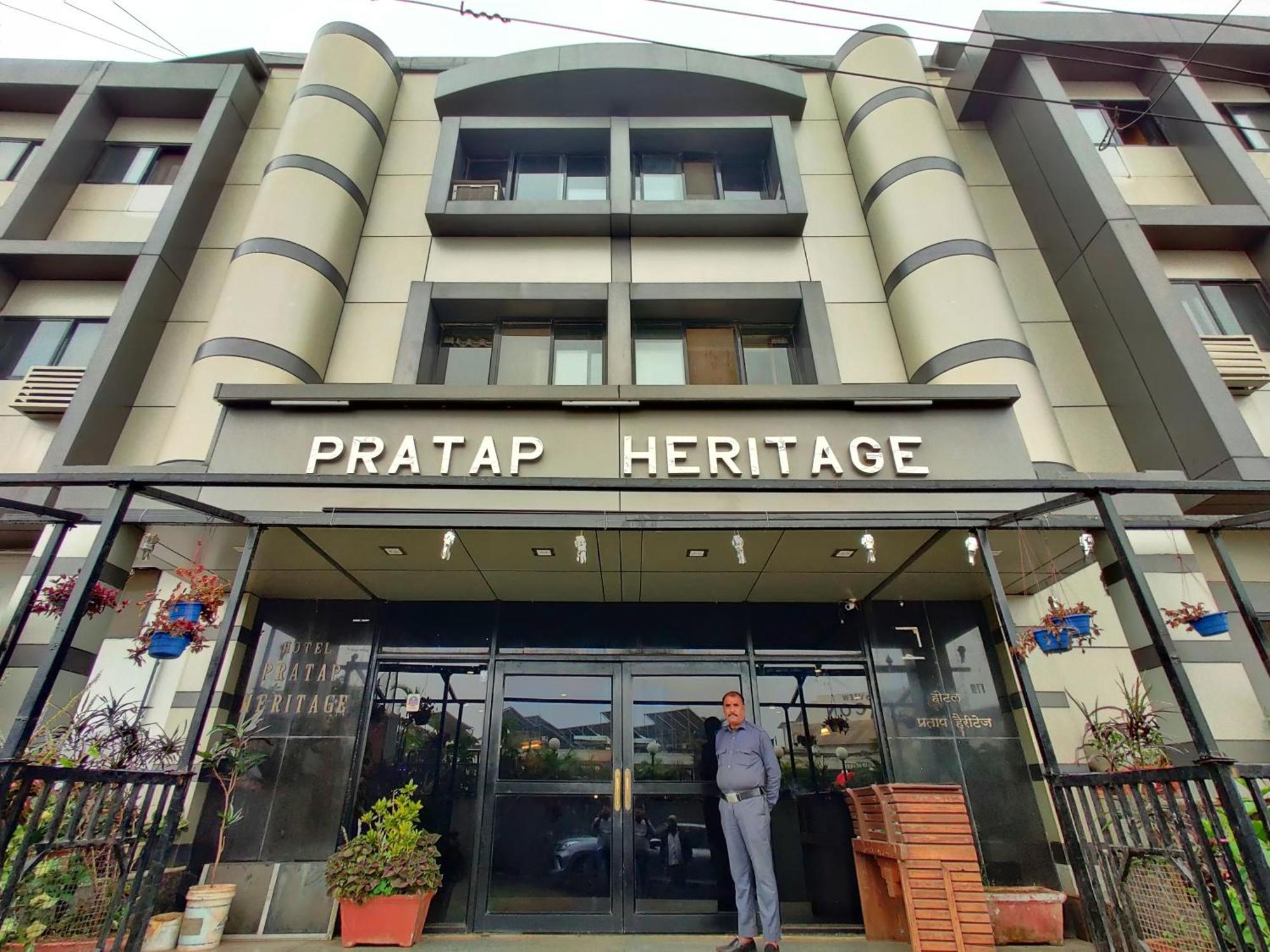 ประทับ เฮอริเทจ Hotel มหาบาเลชวาร์ ภายนอก รูปภาพ